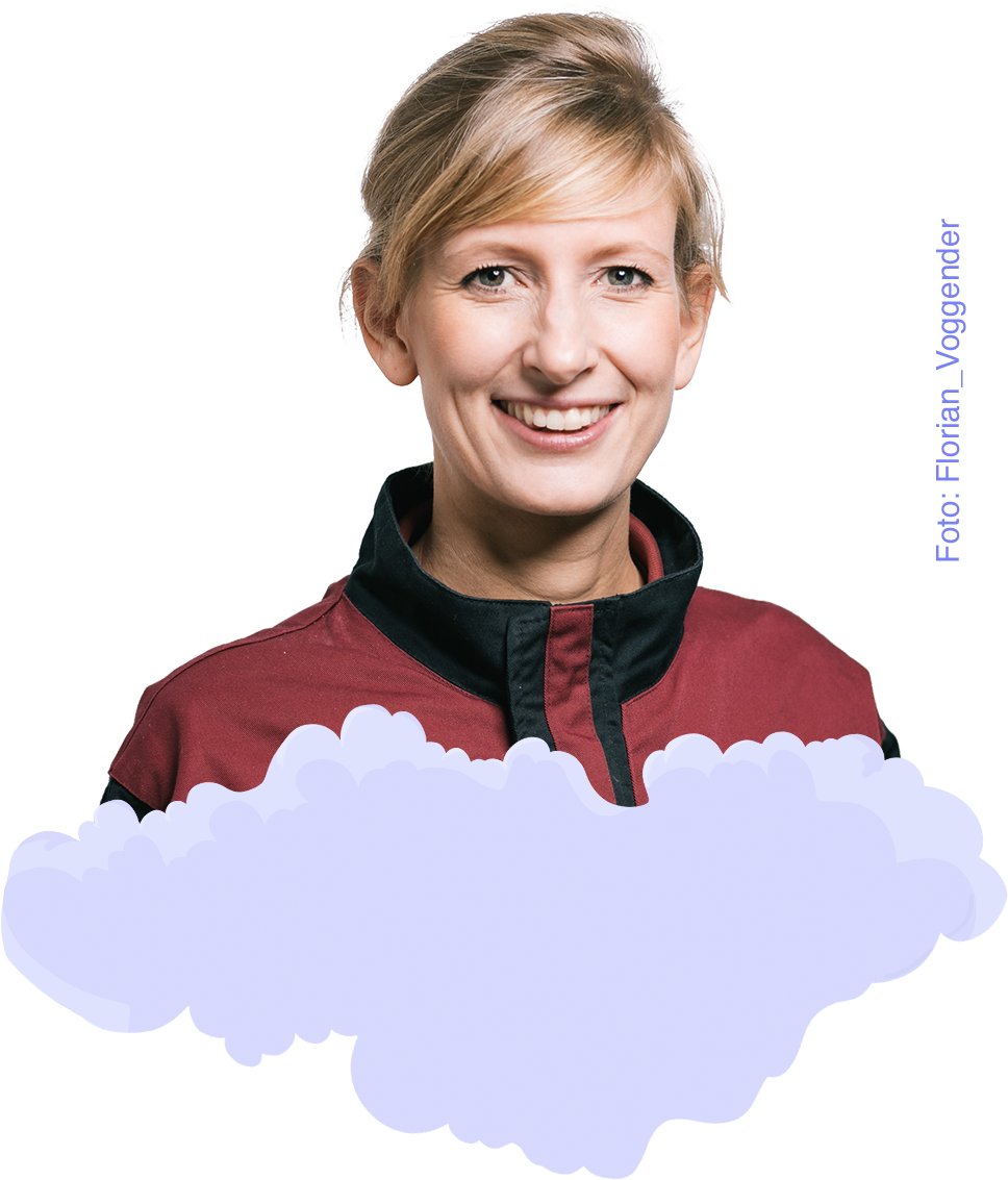 Carmen Köhler Portrait Foto im Raumanzug