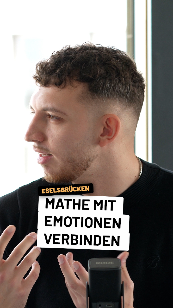 So merkst du dir auch die längste Formel 🤓
Mathe kann manchmal etwas eintönig sein. Deshalb hilft es, die Zahlen mit Emotionen zu verbinden!
Eselsbrücken, kurze Geschichten oder einfach mal ein Witz im Unterricht können Zahlen auflockern und helfen beim lernen.

Hast du Tricks, wie du dir Dinge einfach merken kannst? Schreib es gerne in die Kommentare!

Mehr Themen habe ich im Podcast Zwei + Schlau zusammen mit Viola und Gert besprechen können.
👉🏻 Die ganze Folge dazu findet ihr auf YouTube und überall, wo es Podcast gibt.